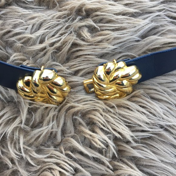 Paquette vintage buckle on black Talbots belt 42" - Picture 2 of 7